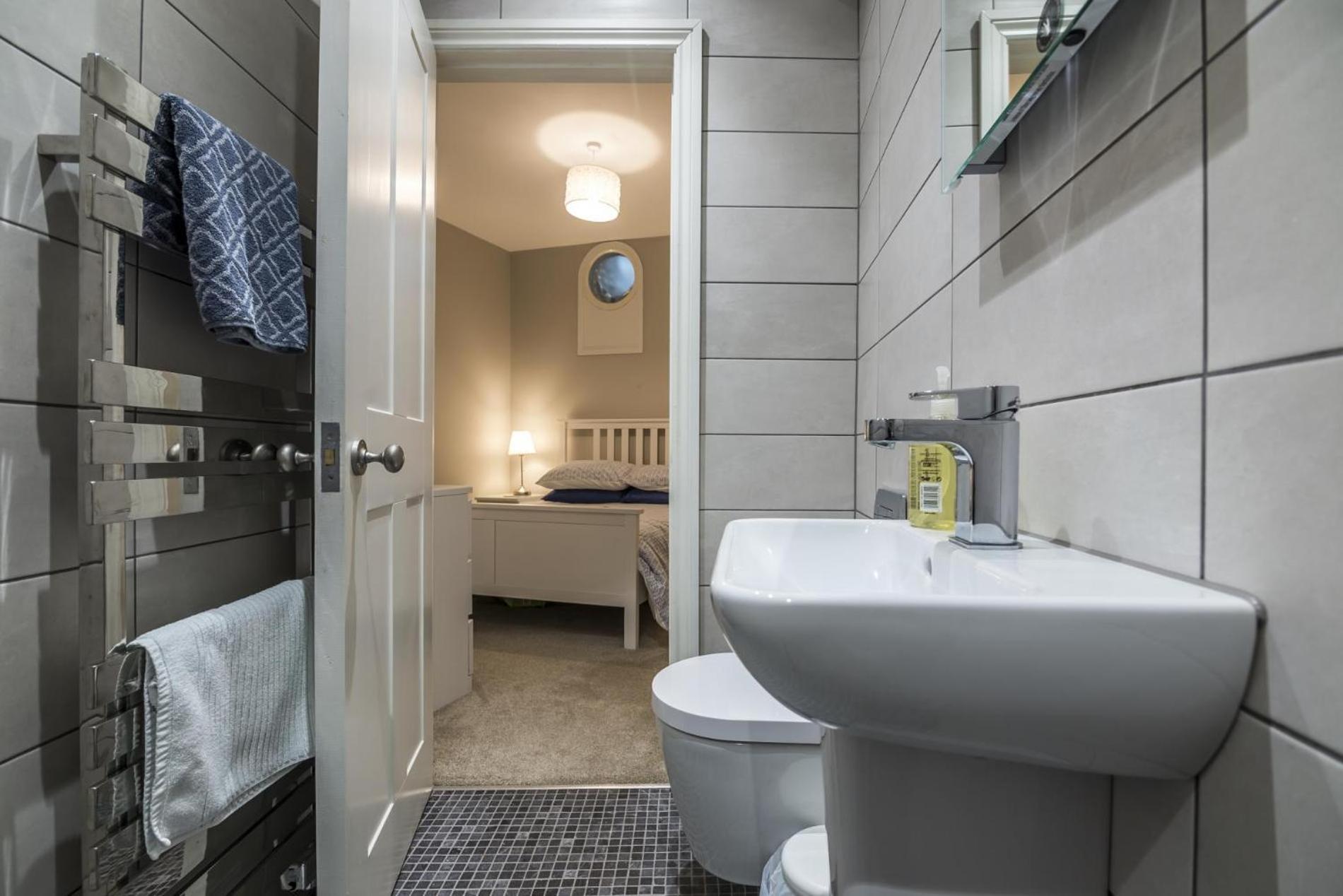 Sea Legs - 2 Bedroom Apartment - 滕比 外观 照片